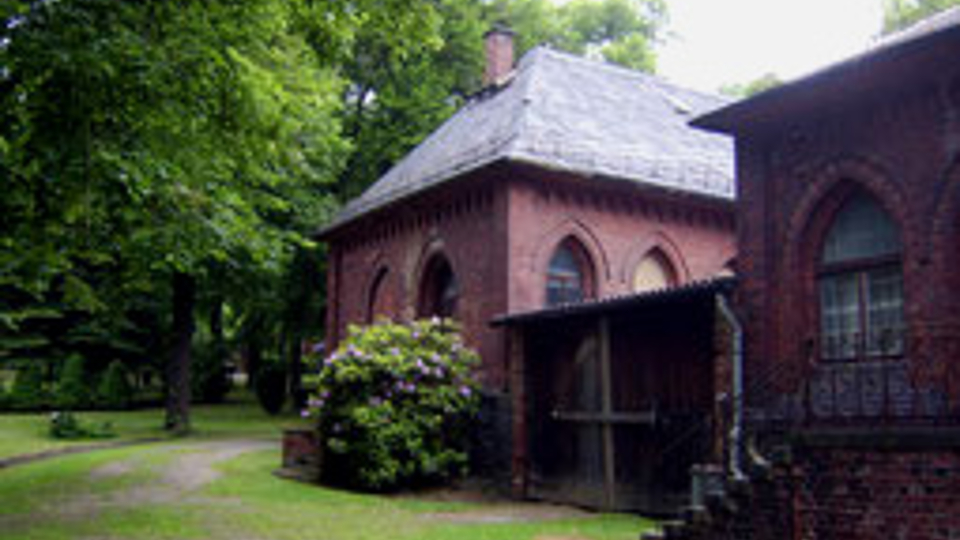 denkmalgeschuetzte Friedhofshalle in Plauen